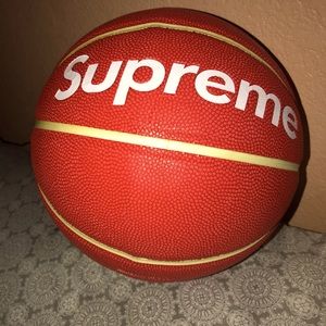 Supreme ball unbounced inflated quality 10/10 haha